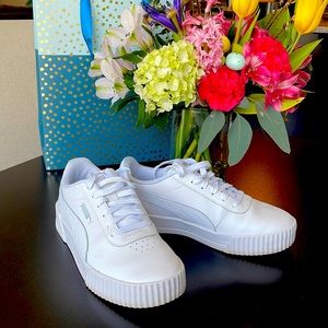 Puma Womens White Cute Shoes size: 7